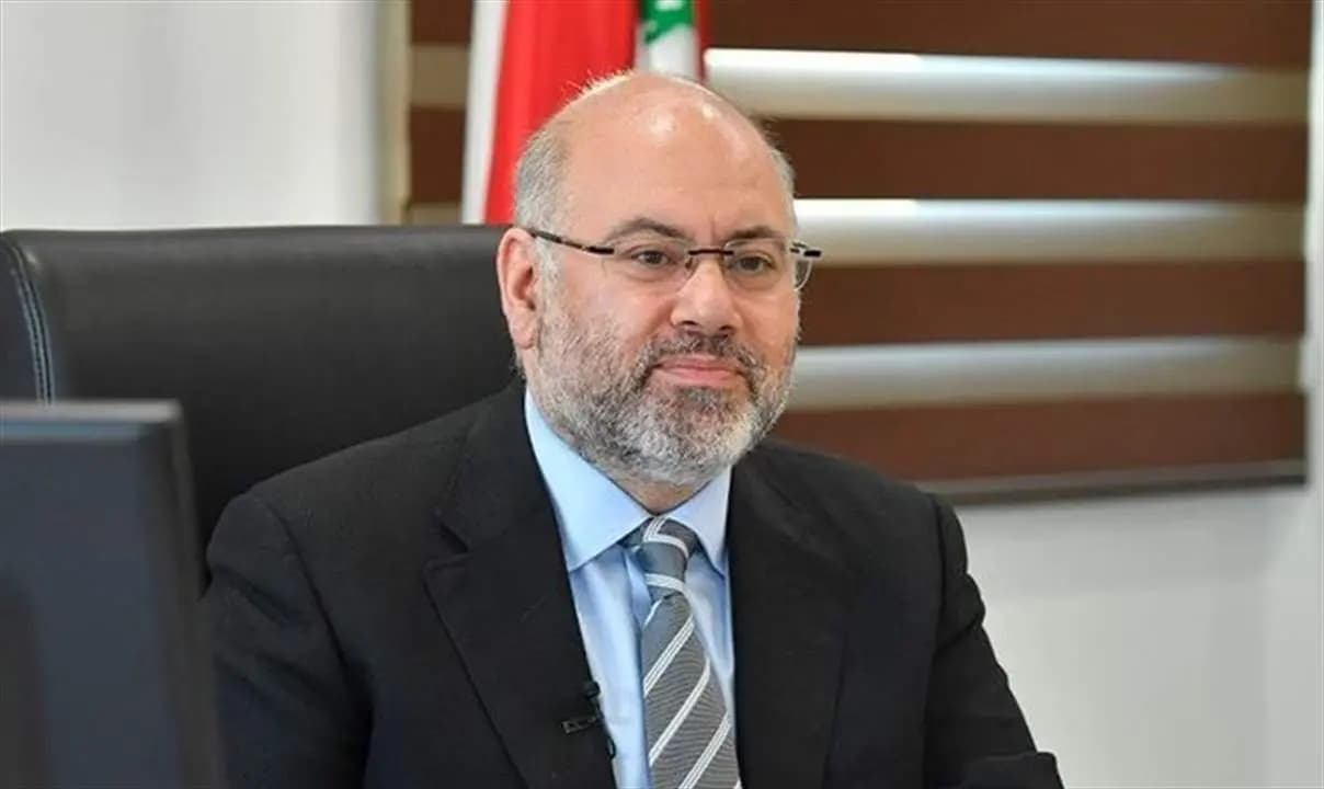 الأبيض: نسعى لتحسين ظروف العمل في المستشفيات الحكومية