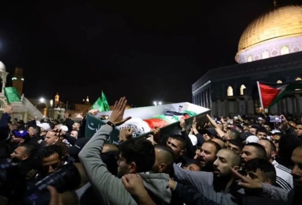 اعتقال وإصابة العشرات خلال تشييع...في القدس الشرقية المحتلة