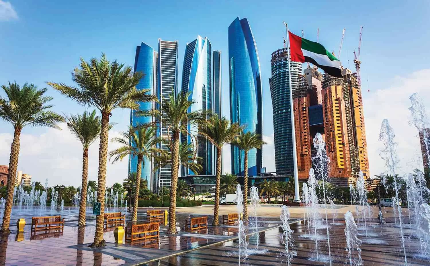 "لعدم حدوث كارثة في رفح"...الإمارات تحذّر
