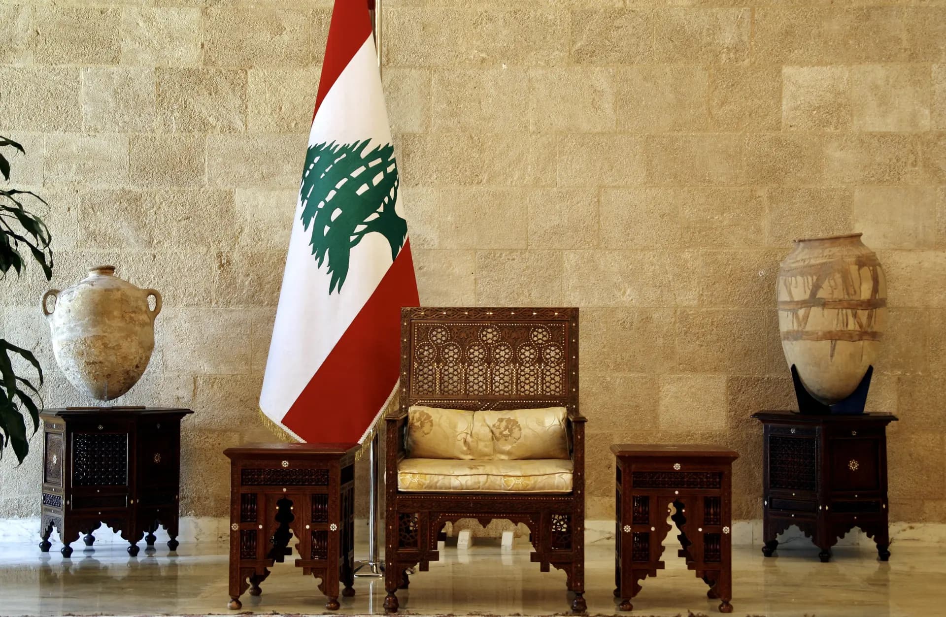 قناعةٌ بلغها القطريون... "المشكلة ليست بالأسماء"