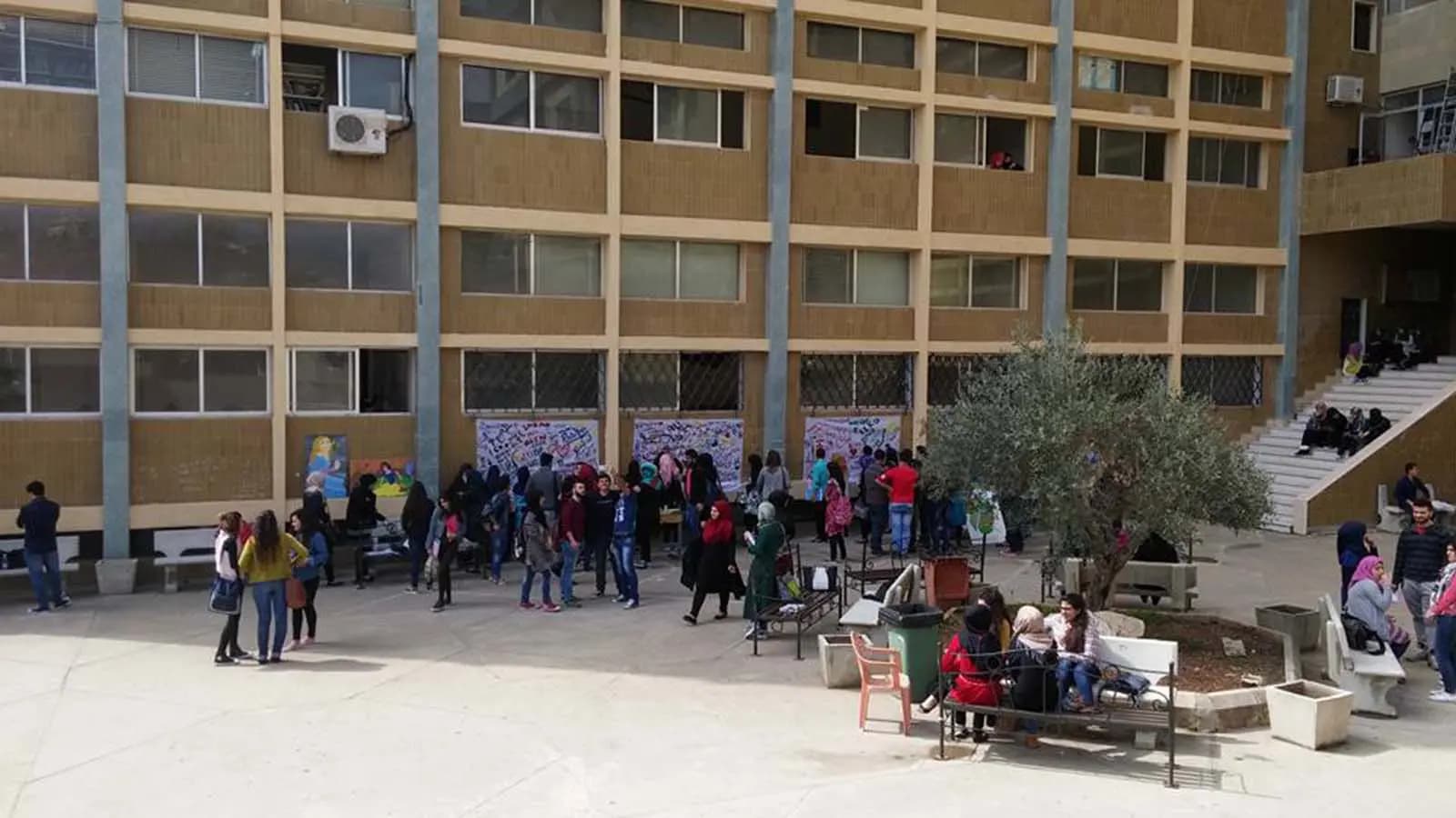 "بسبب الوضع الأمني".. المدارس والجامعات مقفلة في النبطية