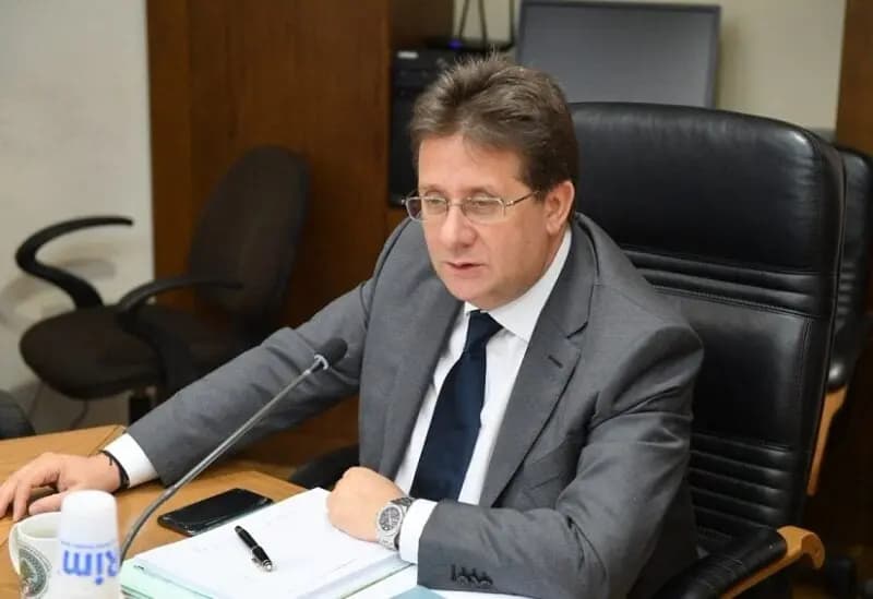 "مافيا طوابع"..طلب من كنعان لوزير العدل