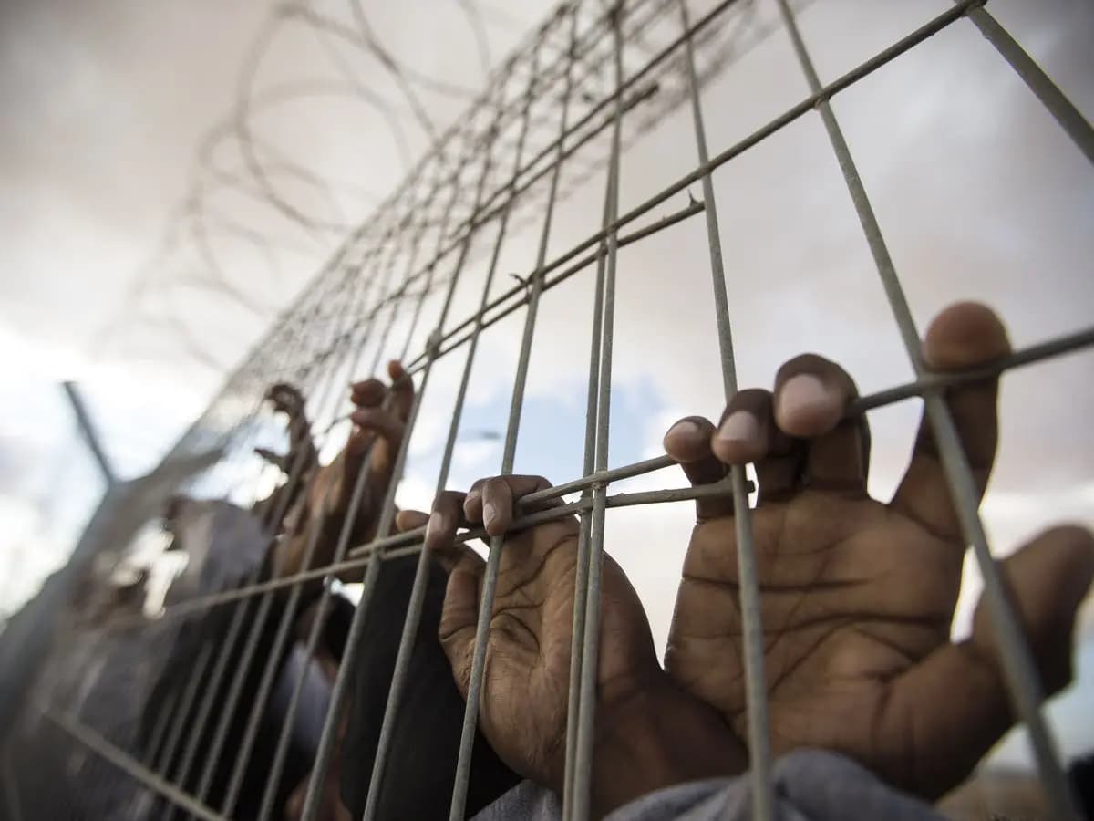 رواية جديدة من "وول ستريت جورنال" عن تعذيب قوّات الاحتلال للأسرى الفلسطينيين