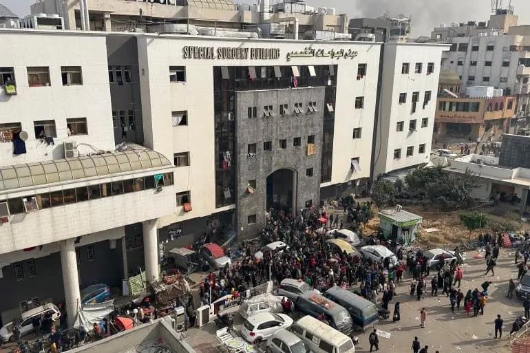 "هآرتس": العودة إلى مستشفى الشفاء تعني أنّ "حمـ.ـاس" بعيدة عن الاستسلام
