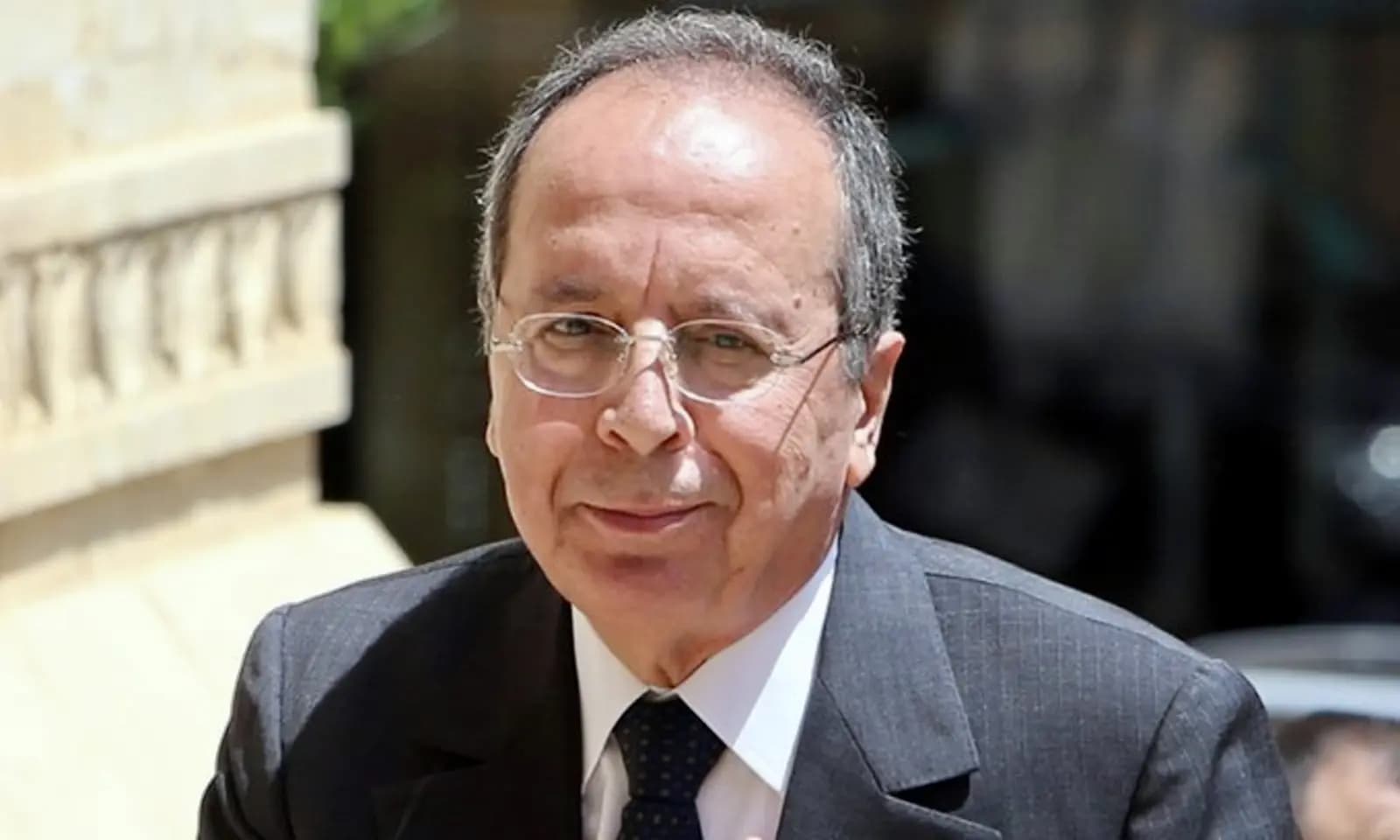 السيد: "شوف إنتَ ورا مين ماشي"