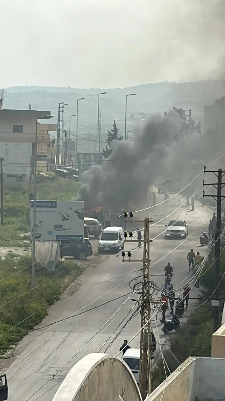 مراسل الأفضل نيوز: مسيرة صهيونية تستهدف سيارة في بلدة البازورية جنوبي ‎لبنان