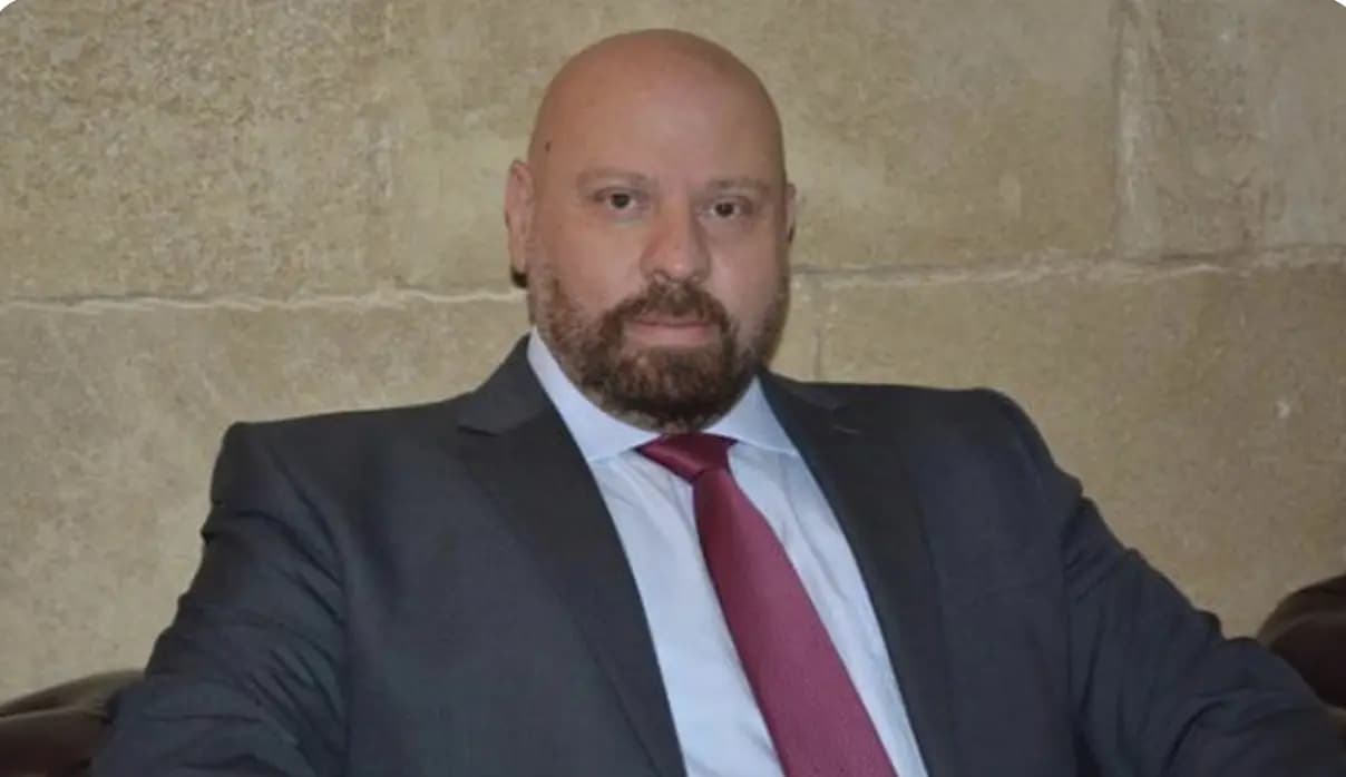 نهرا: لوضع حدٍّ لجرائم حرق الإطارات في طرابلس