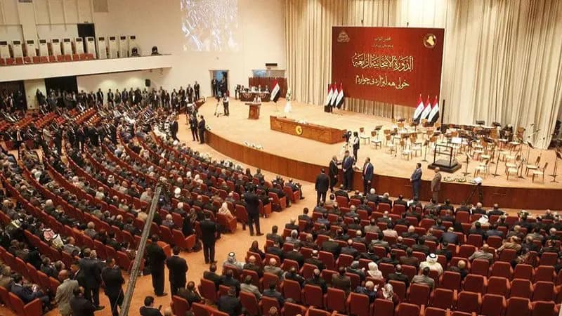 البرلمان العراقي يقرُّ قانوناً يعاقب على "المثليّة" و"التحوّل الجنسي"