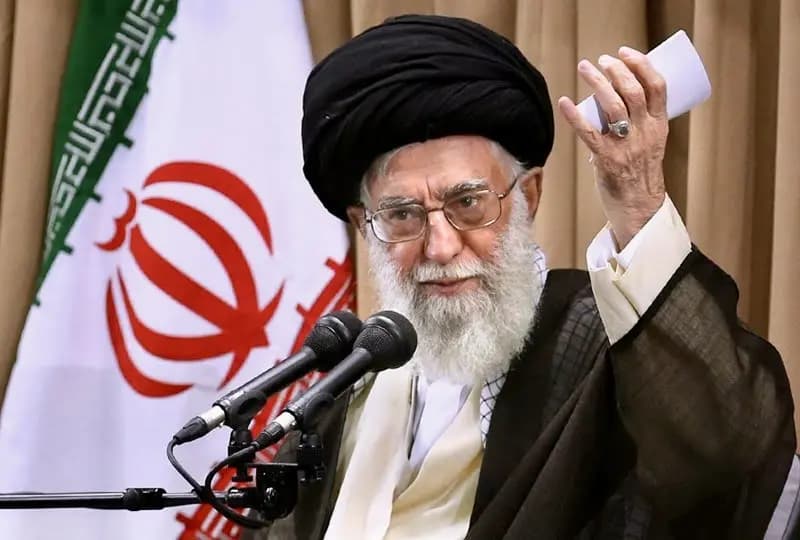 "قضية فلسطين الأولى عالميًّا".. خامنئي: العدو يلفظ أنفاسه الأخيرة