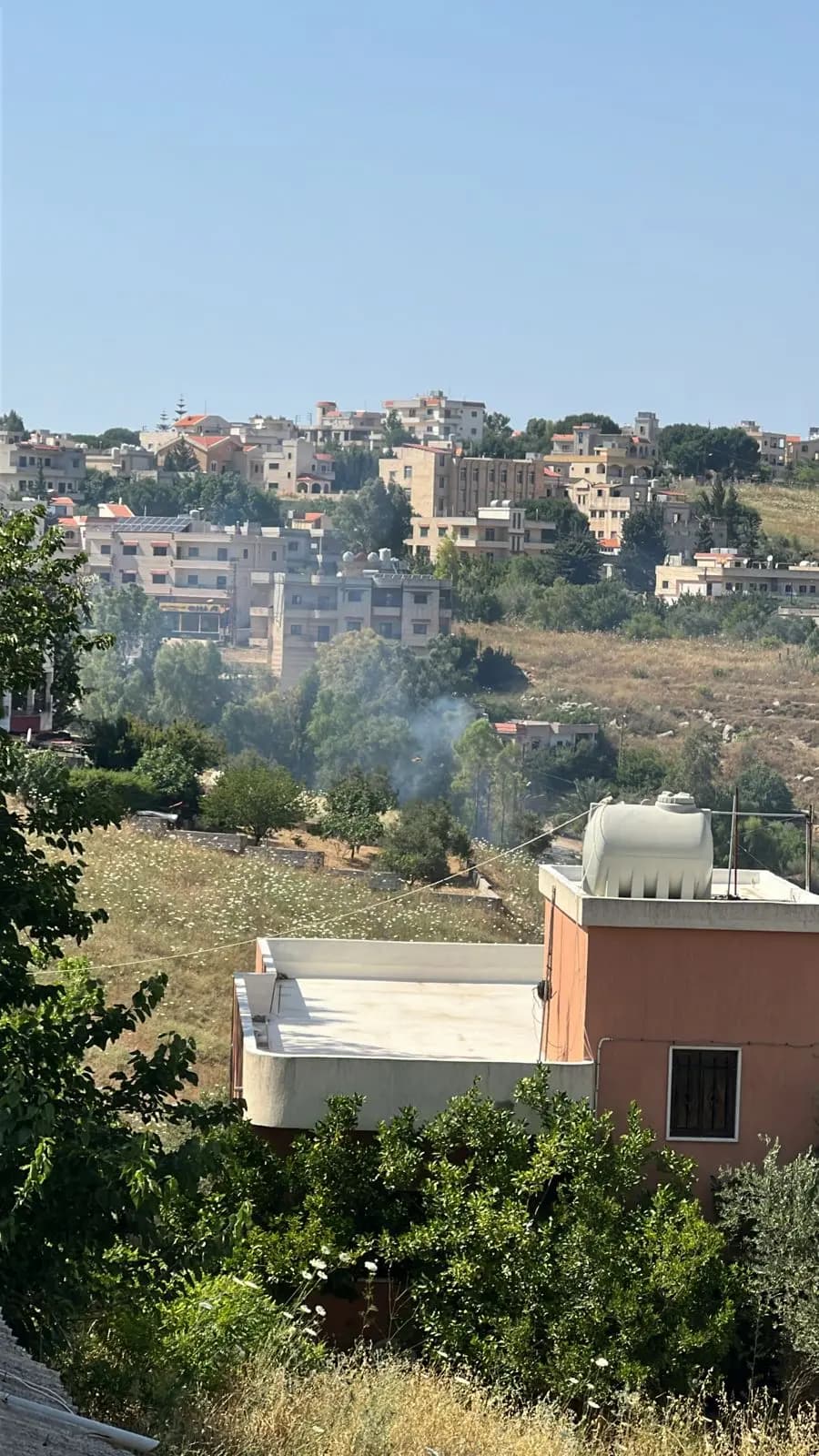 غارة صهيونية على سيارة من نوع "رابيد" عند مدخل بنت جبيل لناحية عيترون ونجاة سائقها