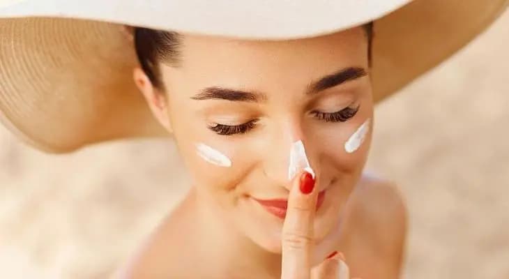 أطعمة تضاهي استخدام واقي الشمس!