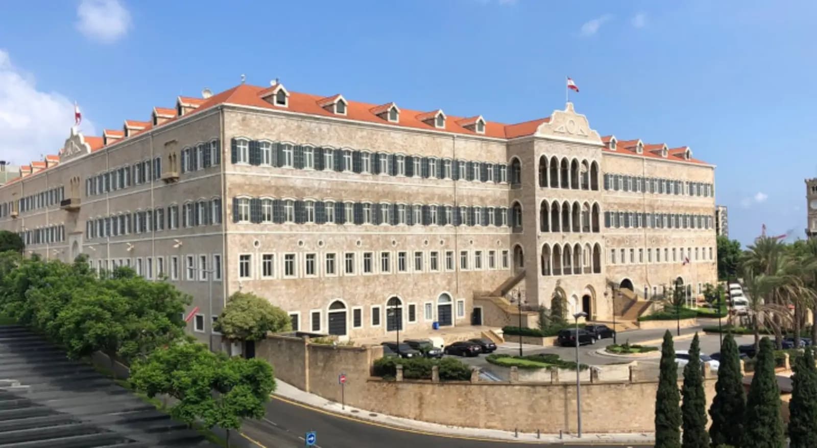 "بشأن التحول الرقمي".. تعميم من الحكومة للمؤسسات والإدارات