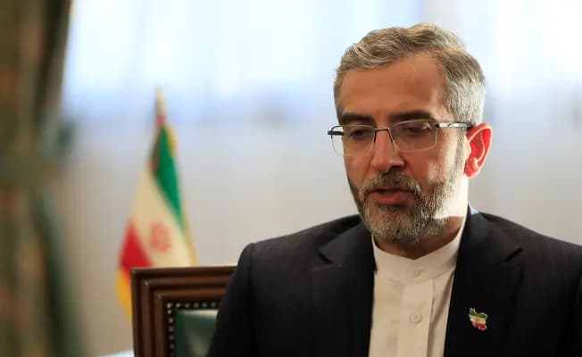 باقري ينفي الحديث عن اتفاق نووي جديد مع أمريكا