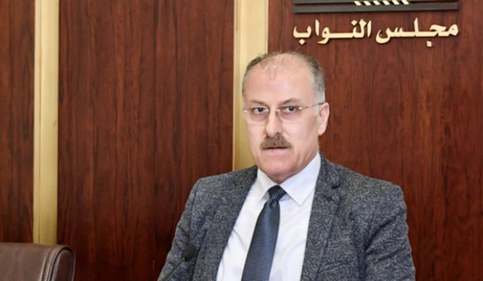 عبدالله يتقدم باقتراحي قانونين إلى مجلس النواب