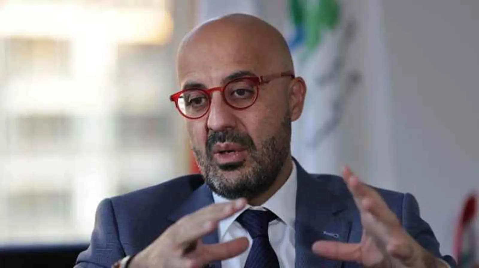 "جريمة بيئية".. ياسين: سنحقق بحريق مكب برج حمود