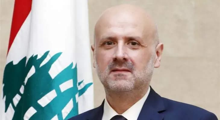 مولوي زار غرفة عمليات قوى الامن وأعطى الأوامر لإقامة حواجز وتسيير دوريات بالمناطق كافة