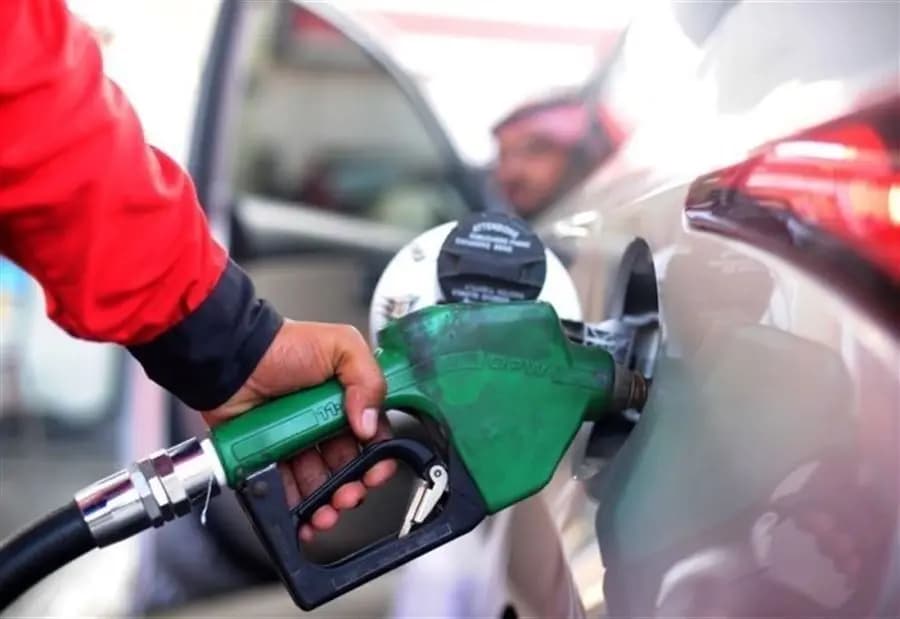 تراجعٌ ملحوظٌ بأسعار المحروقات