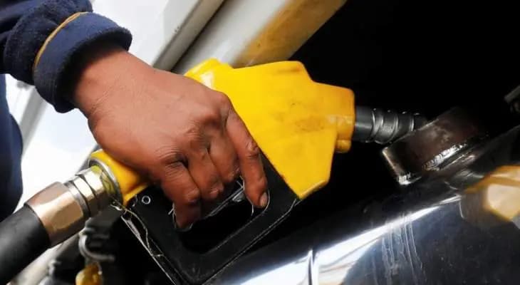 انخفاض سعر صفيحة البنزين 800 ليرة وسعر صحيفة الغاز 3300 ليرة