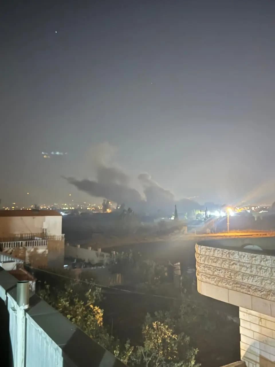 مراسل الأفضل نيوز في البقاع: غارات للعدو الإسرائيلي استهدفت منزلًا في بلدة سعدنايل في البقاع الأوسط