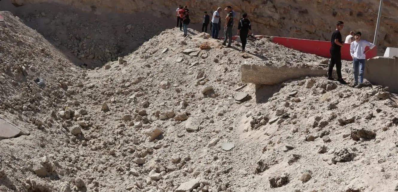 "مجددًا" العدو يستهدف المصنع.. ماذا عن الإصابات؟