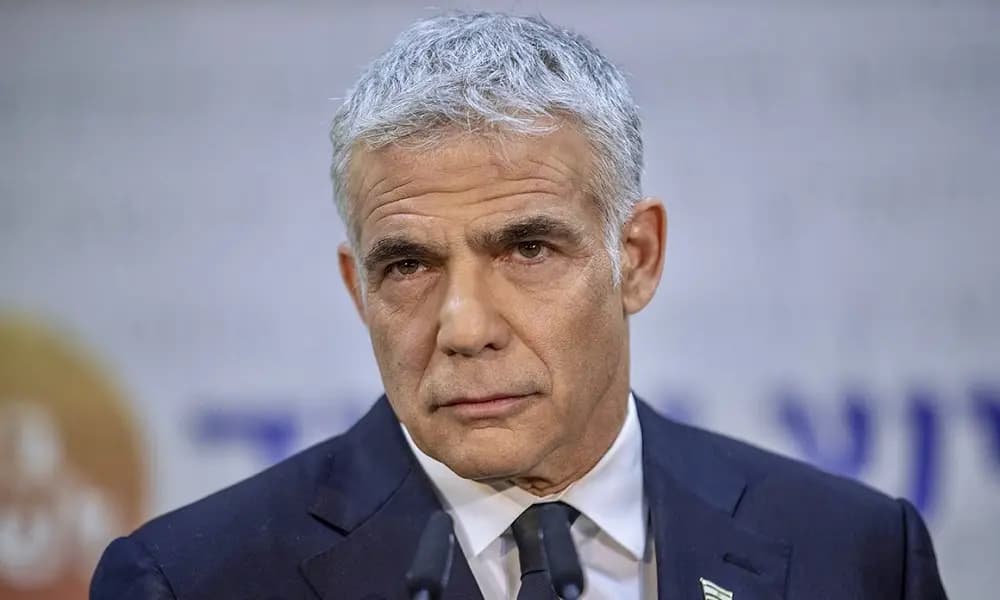 لابيد: كاتس دمية بيد نتنياهو