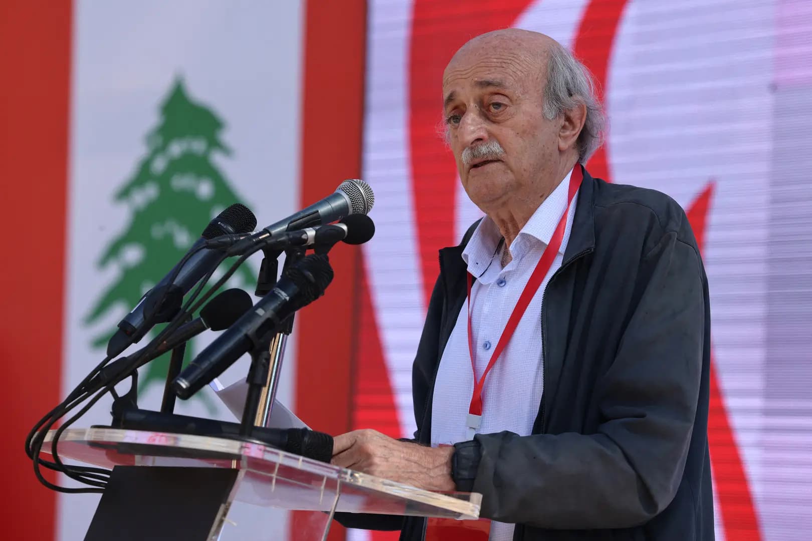 عن رفض جنبلاط الدعوة الإيرانية