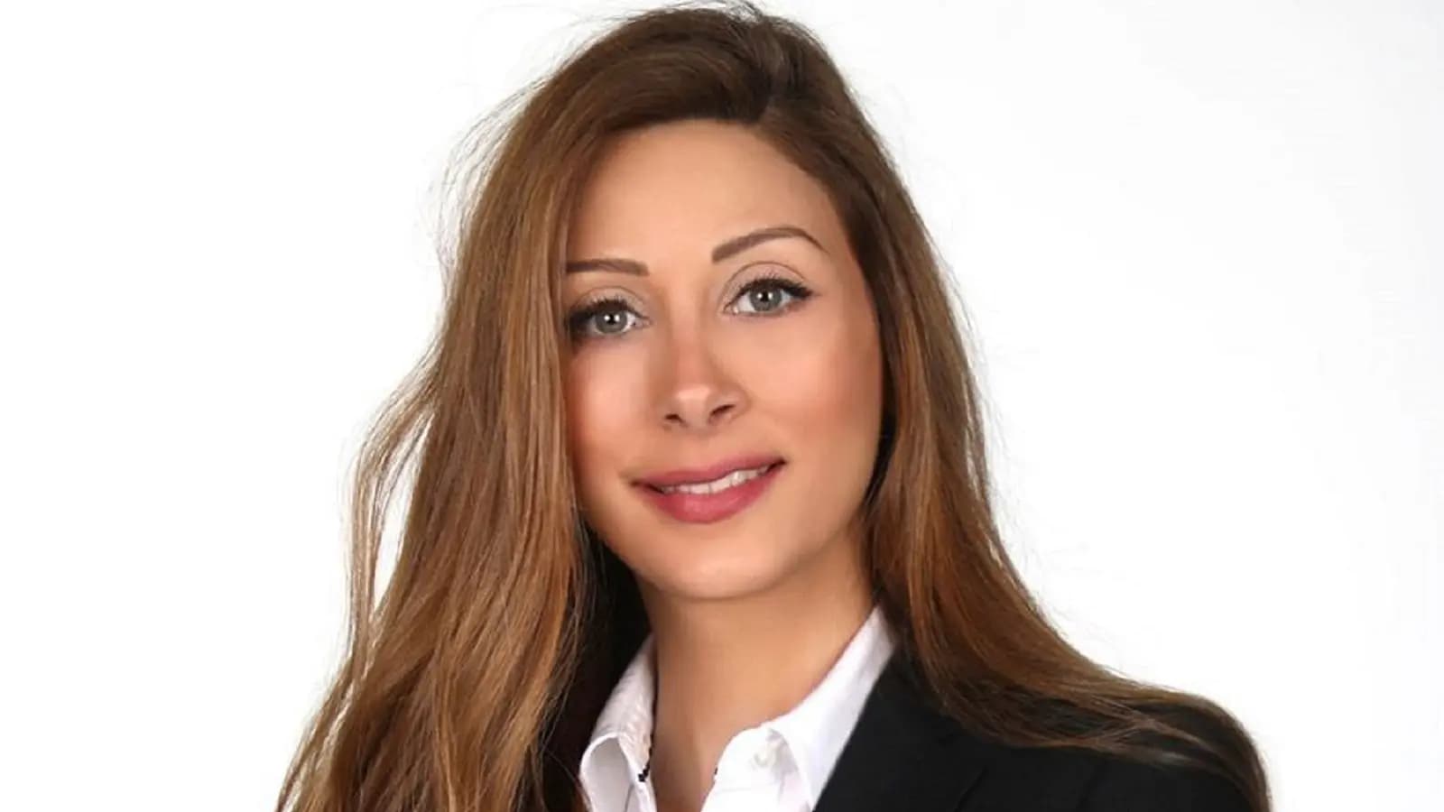 زرازير: سلّموني مكتباً قذراً.. ويتنمّرون على اسم عائلتي!