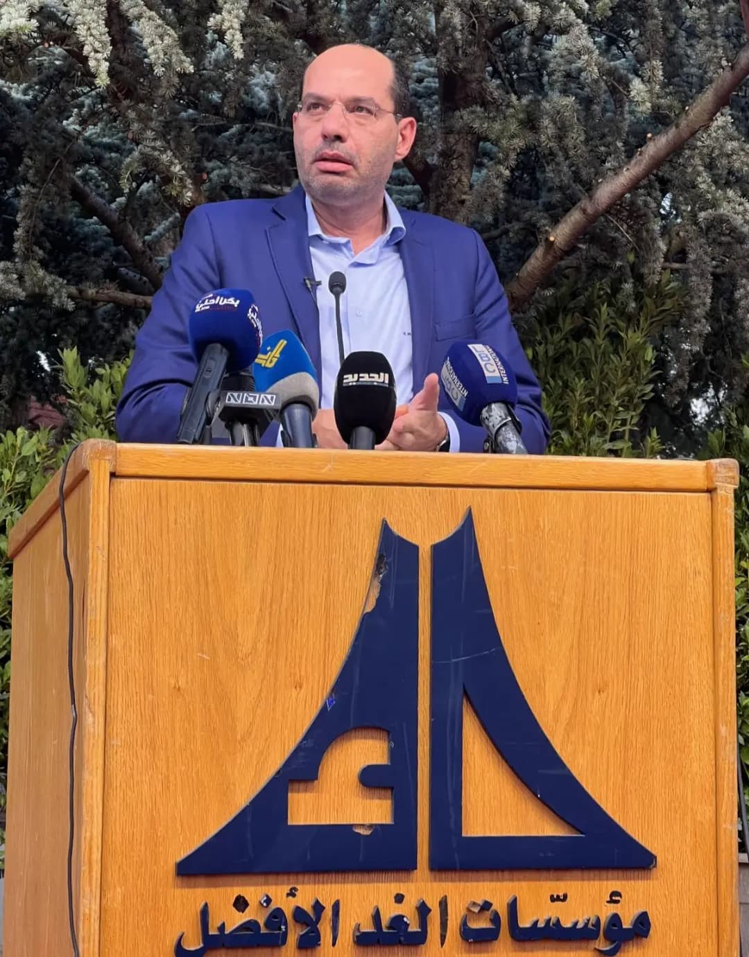 حسن مراد: يشدد على أهمّية الشّراكة بين المدرسة والأهل، فبنقصانها لا يمكن أن تكون مهمّةُ التّربية والتّعليم كاملةً. وللأهل، فإننا نشدُّ على أياديهم في الاستمرار بالتَّمسك بأهمِّيَّة دعم أولادهم، ودعم مؤسَّساتنا معنوياً لأنها المجتمع بأكمله"