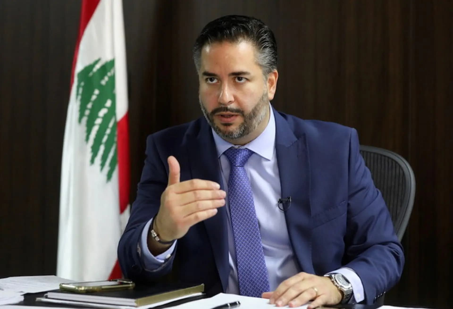 "لتسهيل وصول الإنترنت".. سلام يطالب بتفعيل خدمة ستارلنك