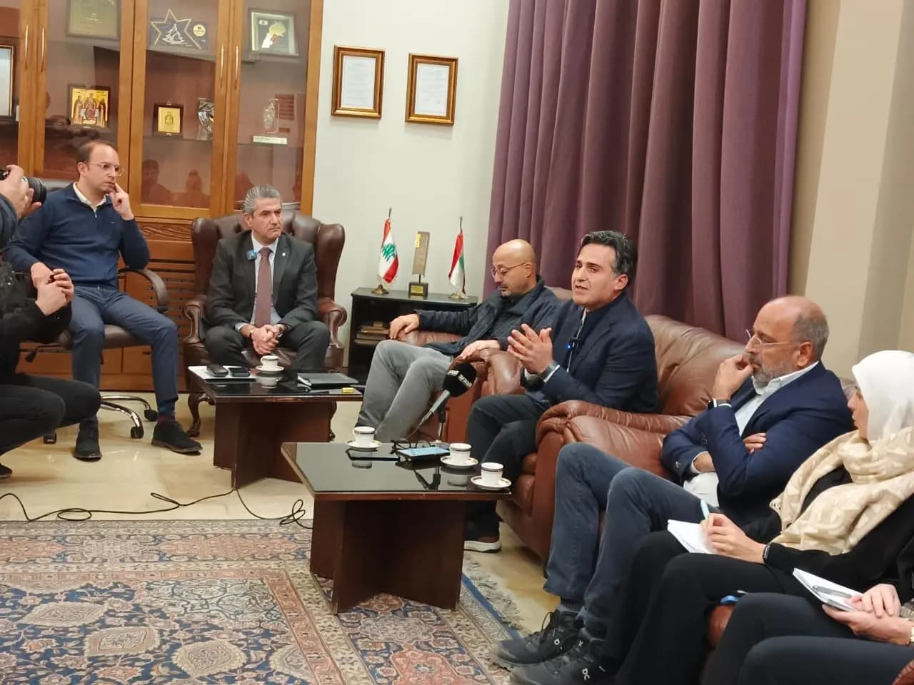 "لمتابعة ملف النازحين اللبنانيين".. اجتماع في مكتب أبو جودة