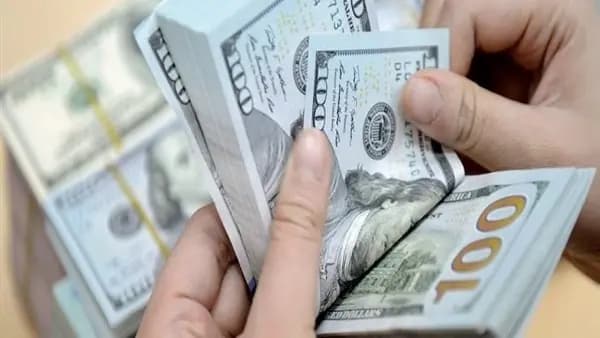 ‏كيف افتُتح دولار السوق السوداء اليوم؟