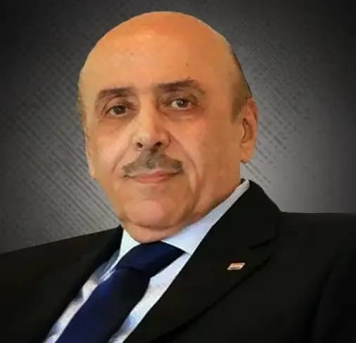 هل علي مملوك موجود في لبنان؟