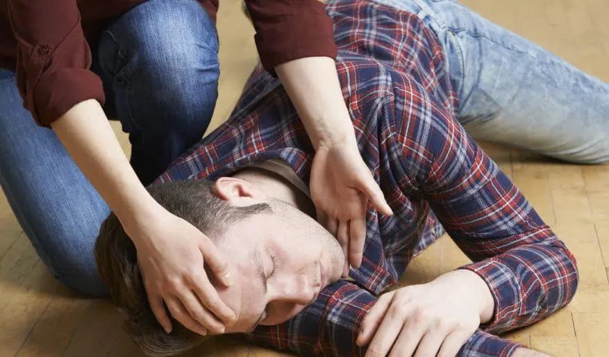 إذا مررت بهذه الأعراض فانتبه.. إنها نوبة صرع