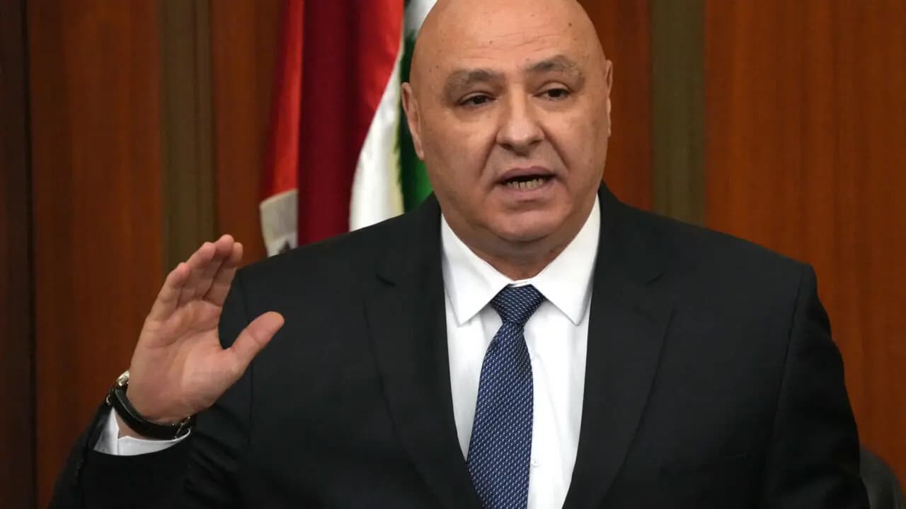 "لبنان تعب".. عون للوفد الإيراني: ندعم خطة قمة الرياض