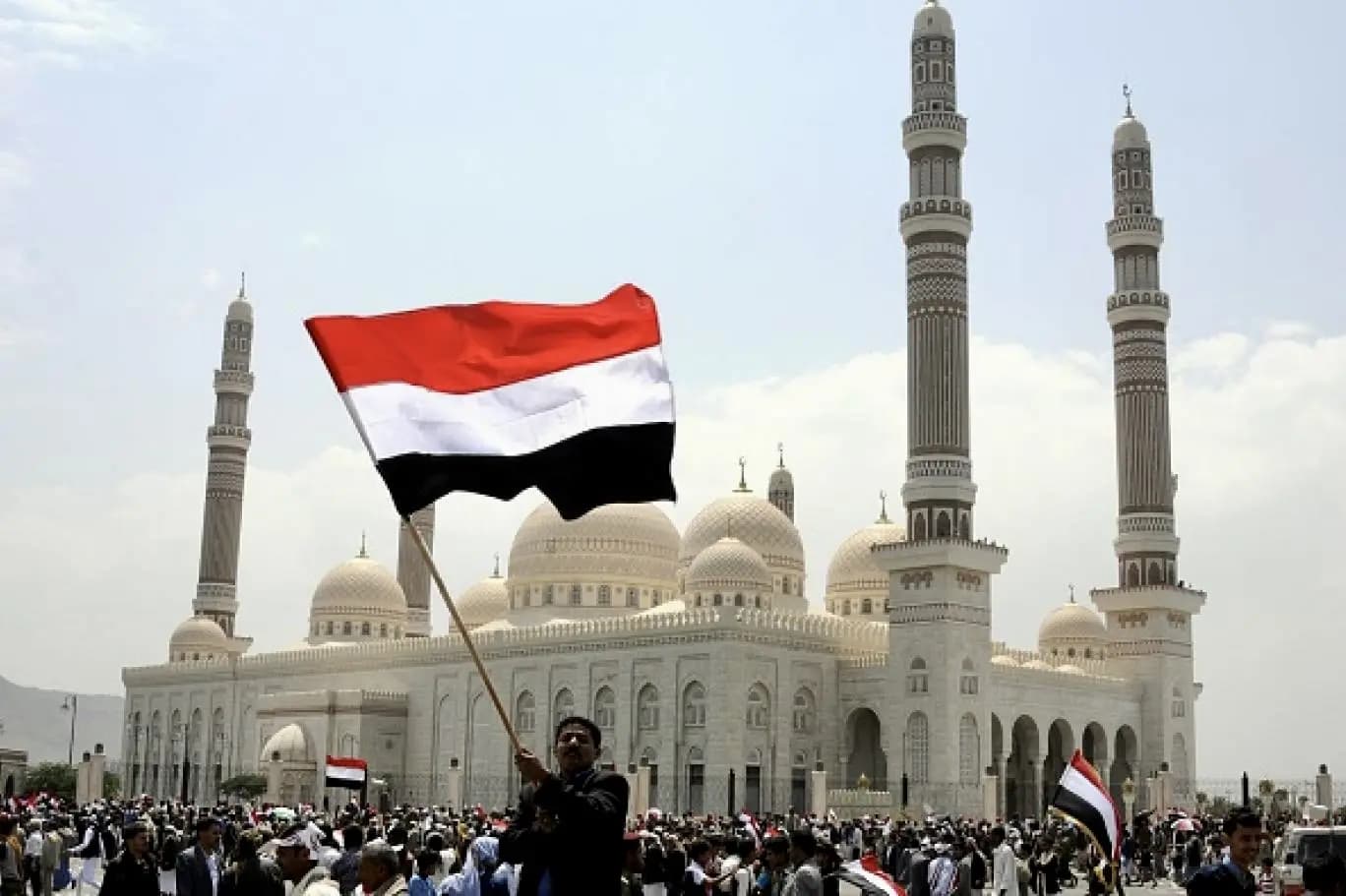 أنصار الله: قصفنا هدفاً عسكرياً في منطقة يافا المحتلة