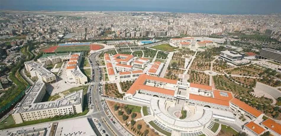 ينظر المتعاقد في الجامعة اللبنانية إلى عدالتكم دولة الرئيس القاضي الدكتور نواف سلام