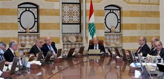 الحكومة المستقيلة تستمرّ بقوة «استمرار السلطات الدستورية»