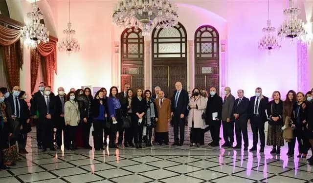 الأبيض يحدّد موعداً لتوفير الأدوية في الأسواق