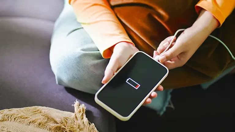 عادات شحن ذكية ستوفر لك بطارية هاتفك.. تعرف عليها