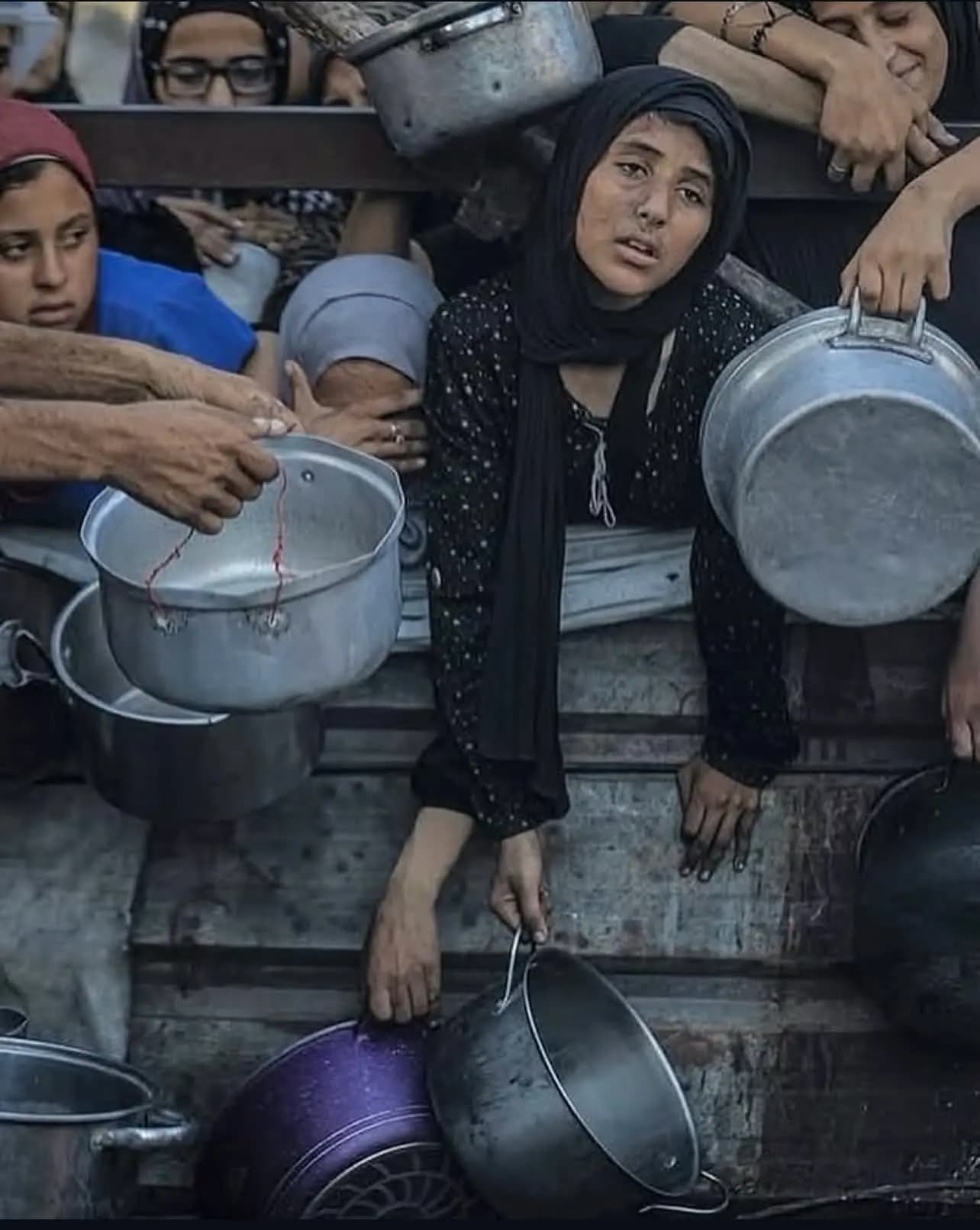 ماتوا جوعًا!