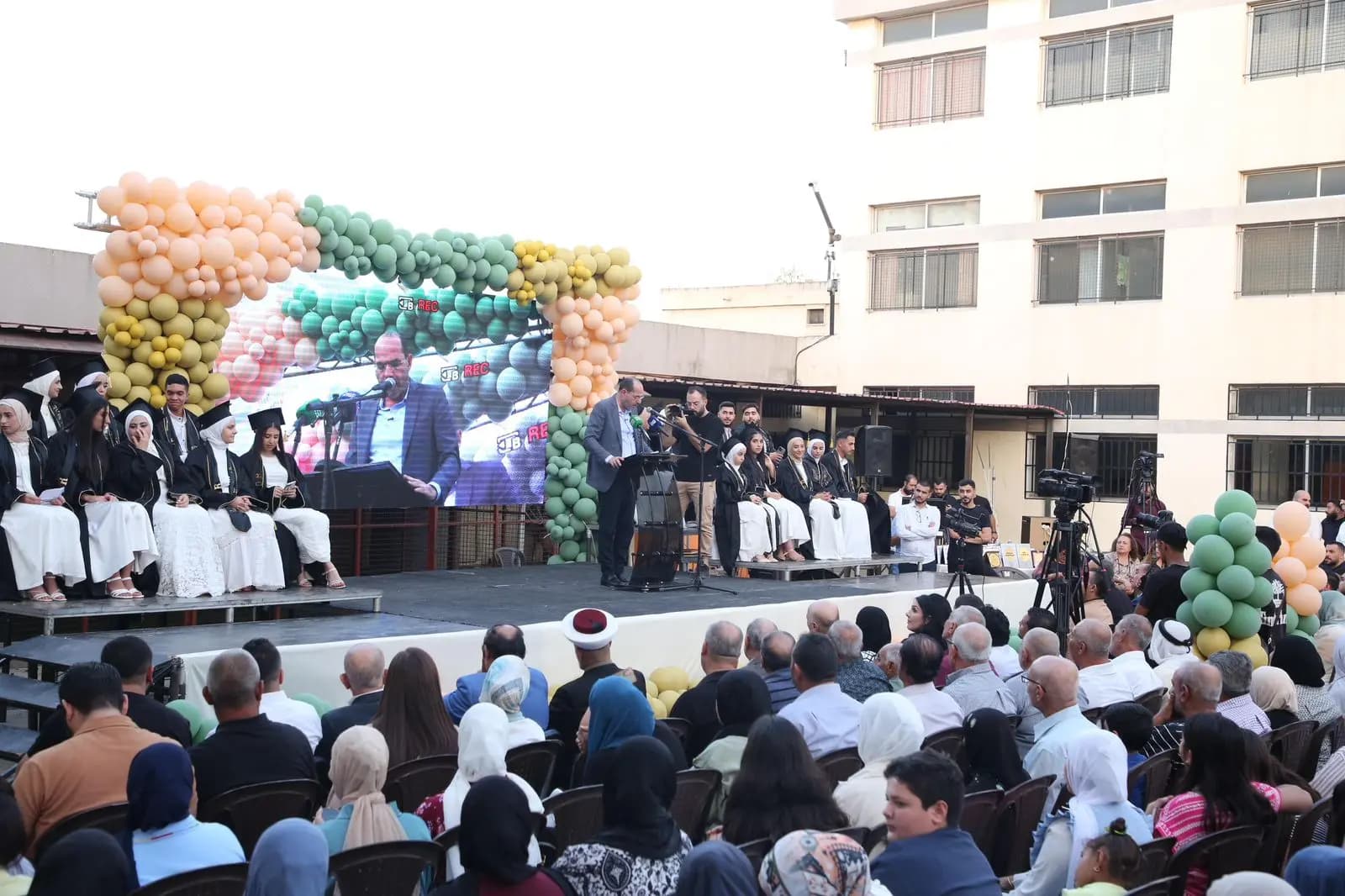 "البقاع عنوان الكرامة والغد الأفضل".. مراد يؤكد دعمه التعليم والتنمية