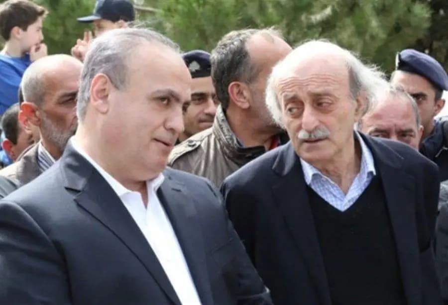ماذا دار بين وهاب وجنبلاط؟