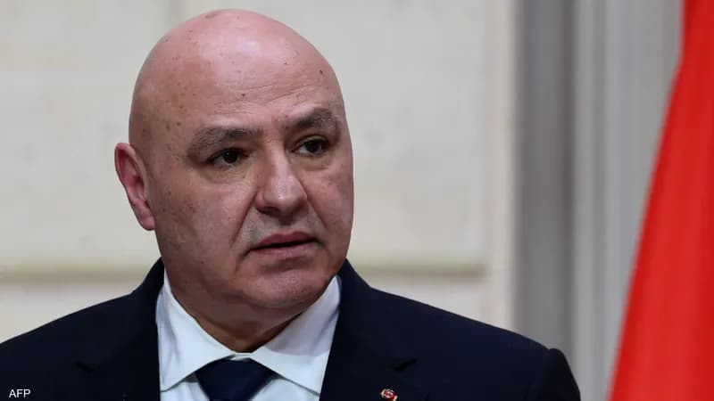"روحوا خيطوا بغير مسلّة".. عون يجدد دعمه للمؤسسة العسكرية