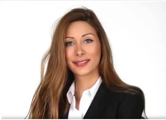 النائب سينتيا زرازير تغادر بنك بيبلوس - أنطلياس في هذه الأثناء