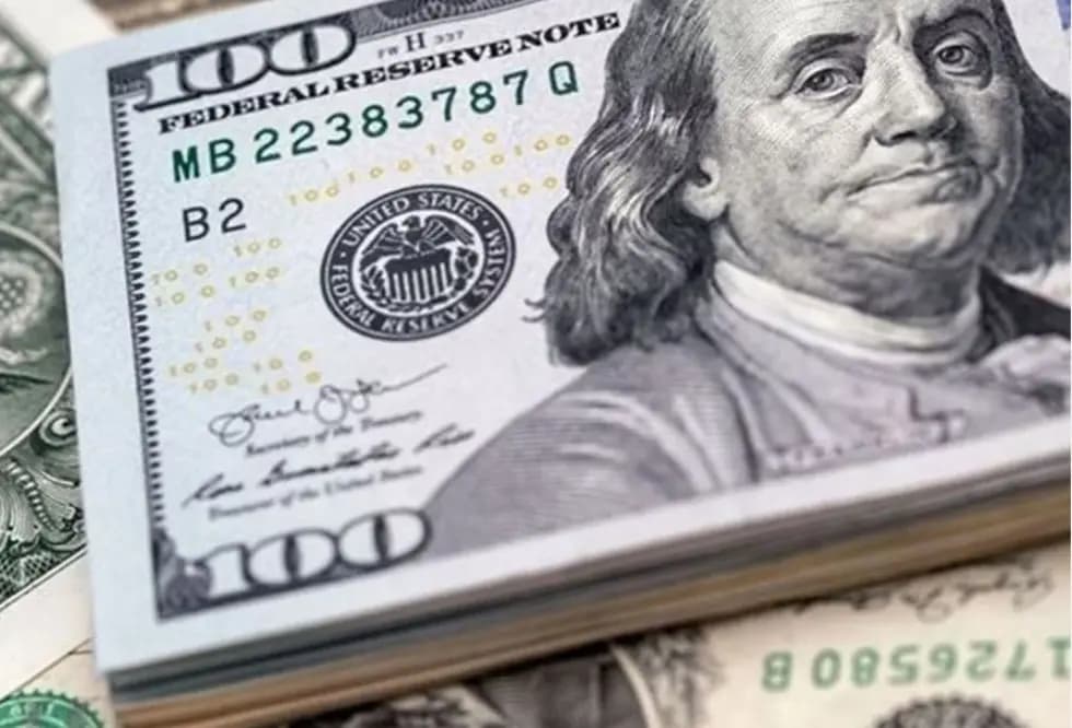 دولارُ السوق السوداء على عتبة الـ 40000!