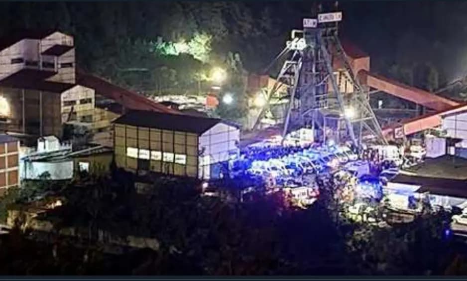 انفجار بمنجم فحم وحصار عشرات العمال في تركيا
