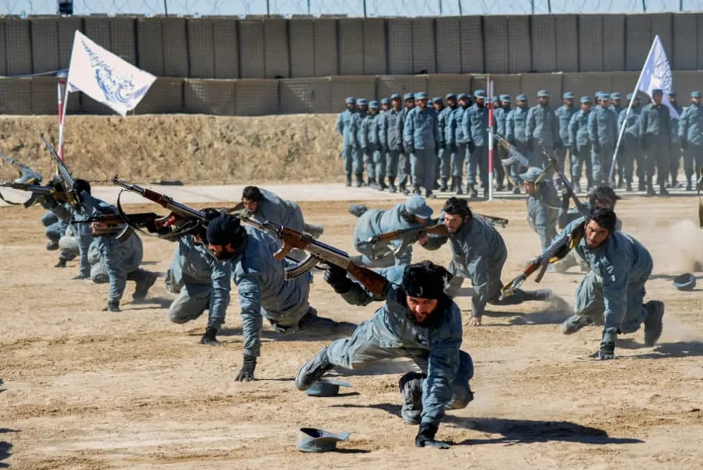 وزارة الدفاع الأفغانية تخطّط لتشكيل جيش جديد قوامه 150 ألف فرد