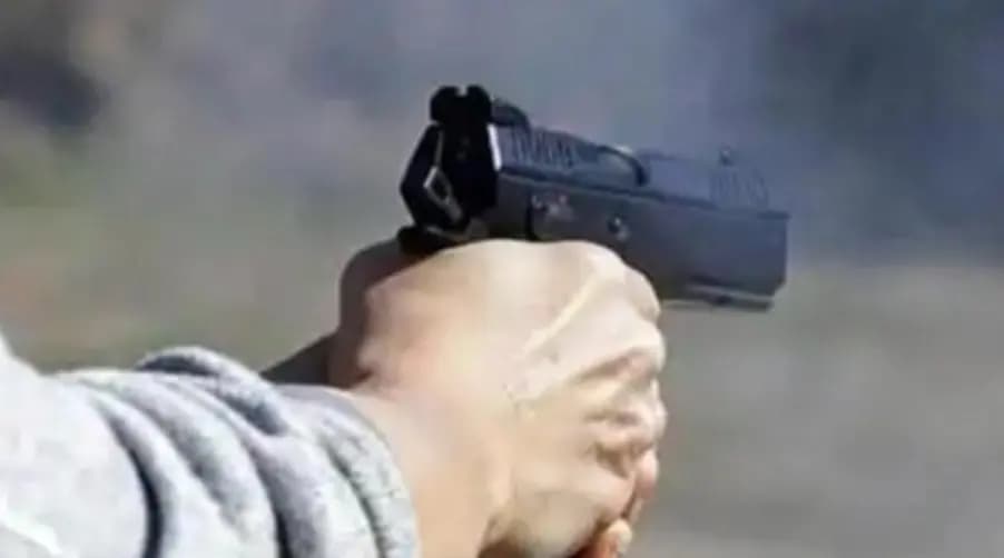 أطلقوا النار باتجاه منزل!