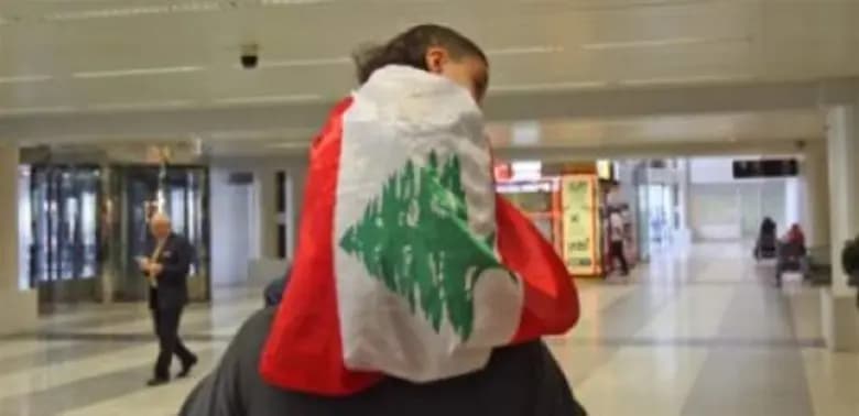 طريقُ المطار.. طريقُ السّعادة: الهجرة اللّبنانيّة تتفاقمُ، فهل من يدقّ ناقوسَ الخطر؟