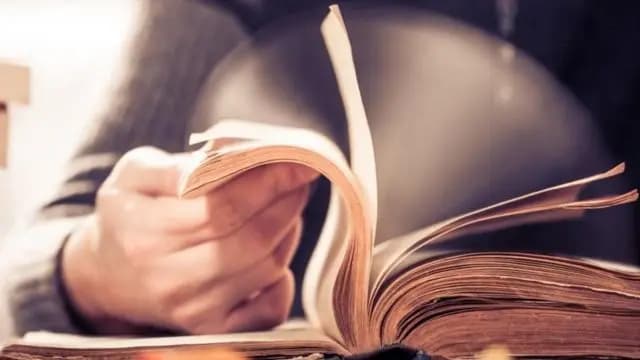 بين "الألِف والقاف": تحيَّةً للضّاد في اليوم العالميّ للُّغة العربيَّة..!